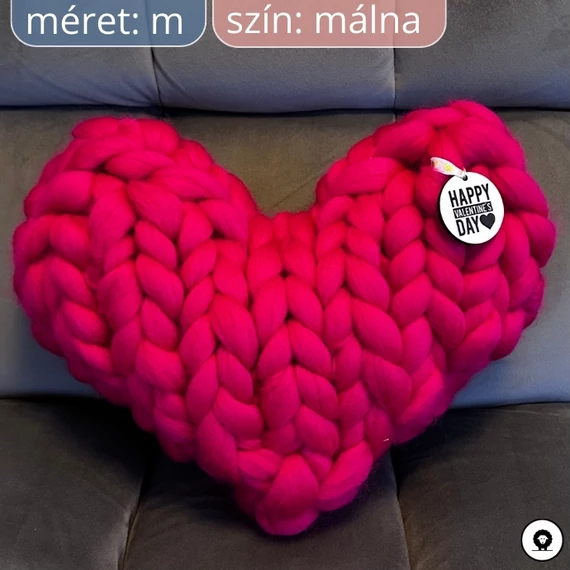 Szív alakú díszpárna (két méretben)
