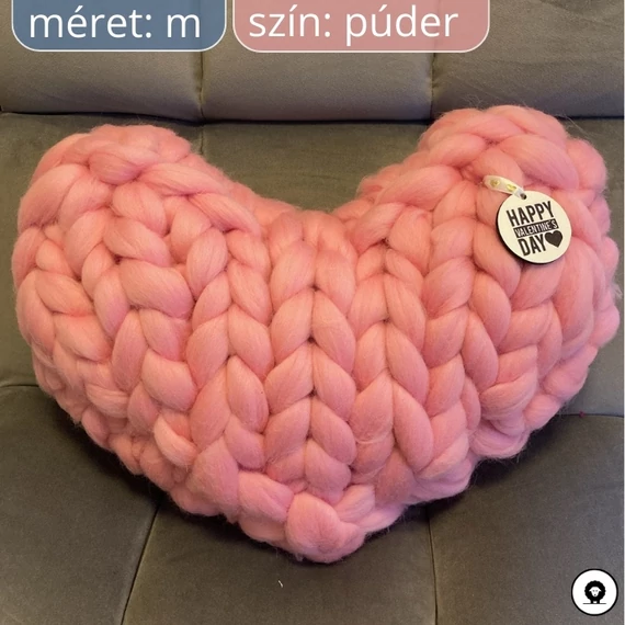 Szív alakú díszpárna (két méretben)